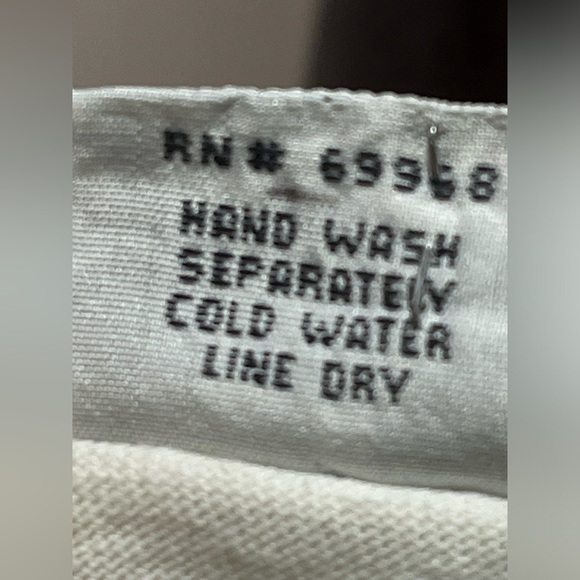 Hand embroidered vintage white  green blue pink t shirt - Picture 4 of 4